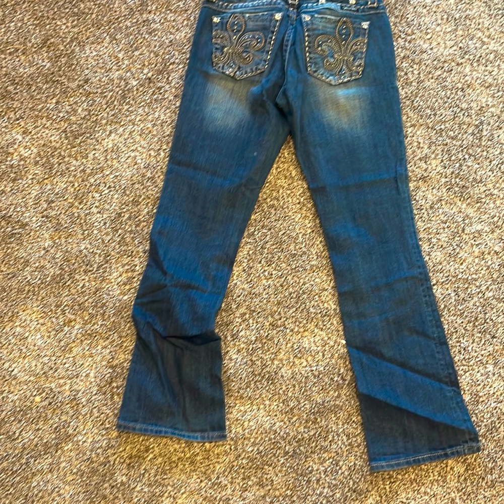 Wore a handful of times super cute jeans. I’m 5’2”and they fit just right